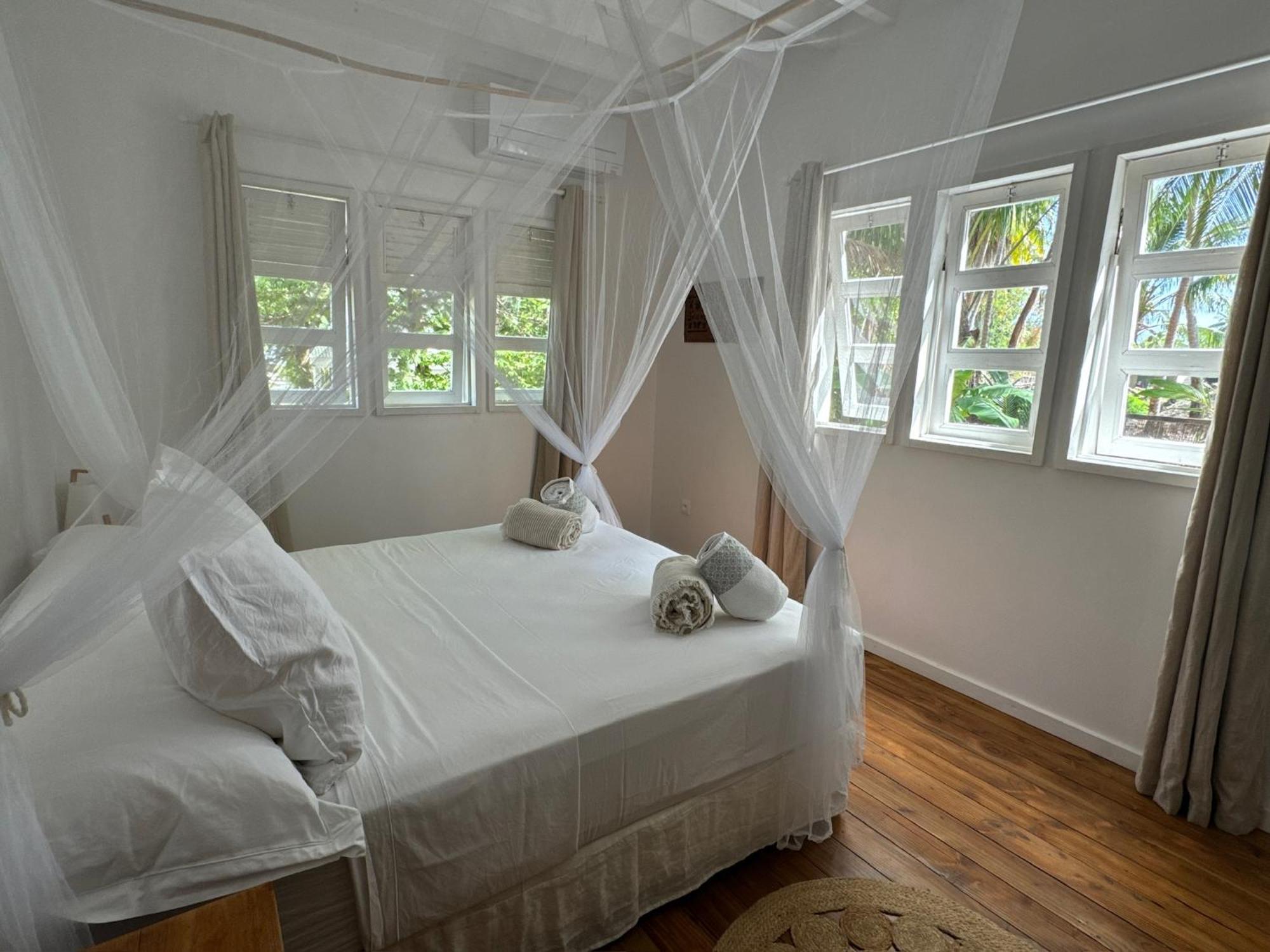 Le Coconut Lodge アヴァトル エクステリア 写真