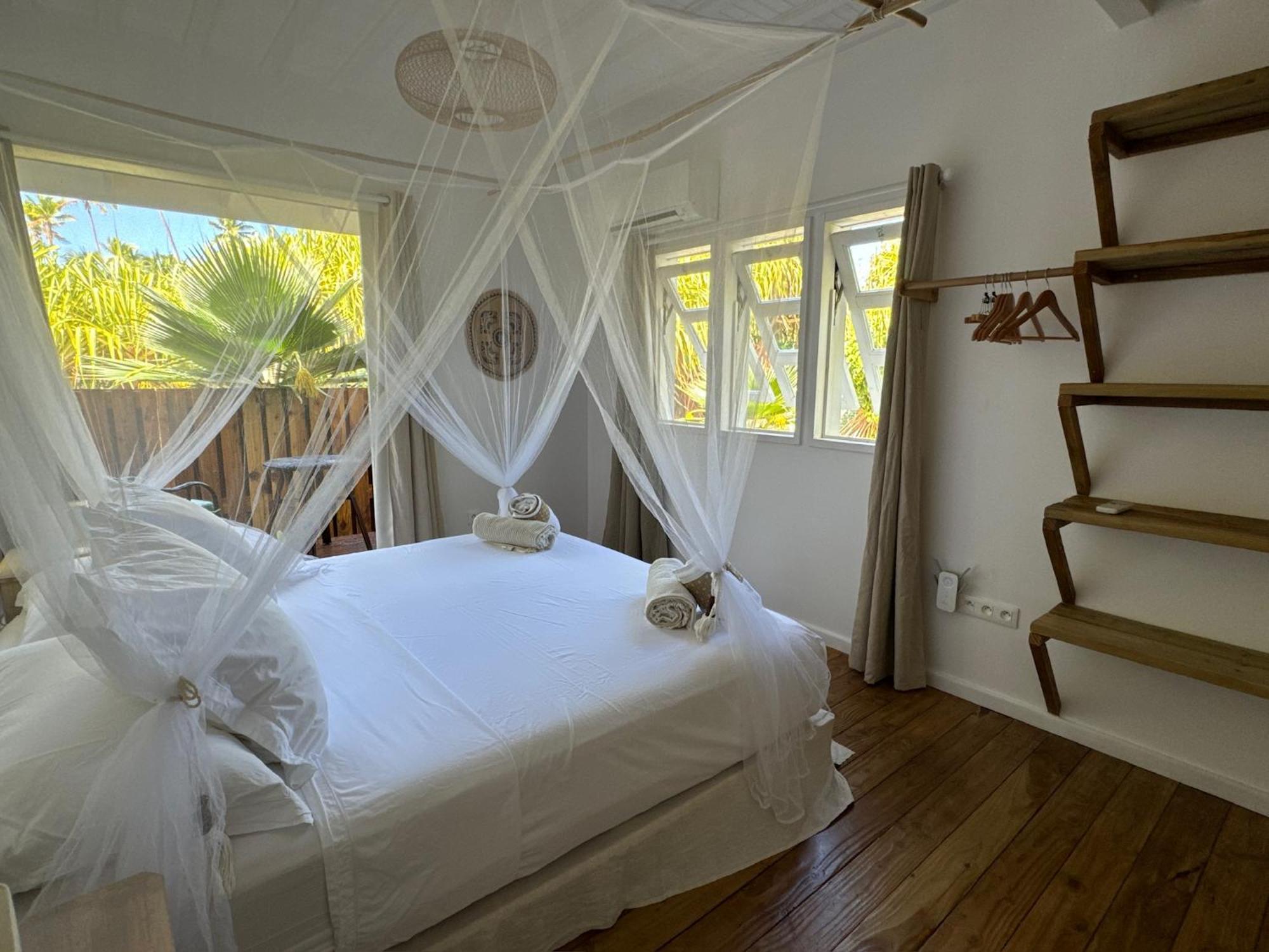 Le Coconut Lodge アヴァトル エクステリア 写真